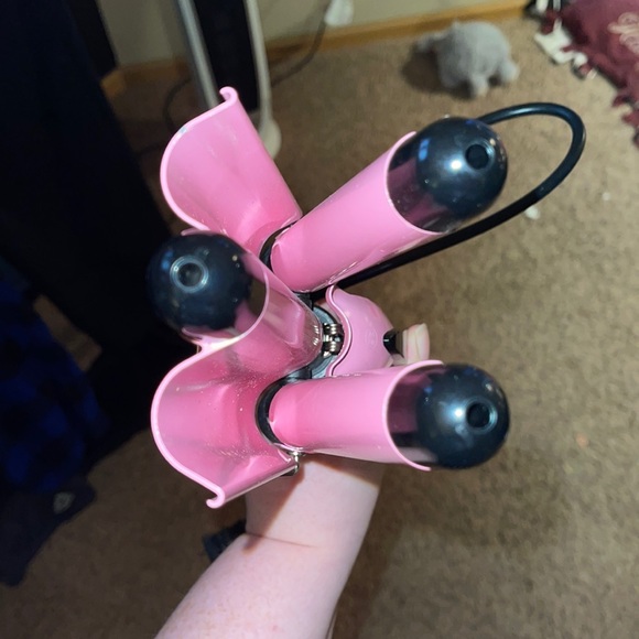 Waver - Picture 2 of 2